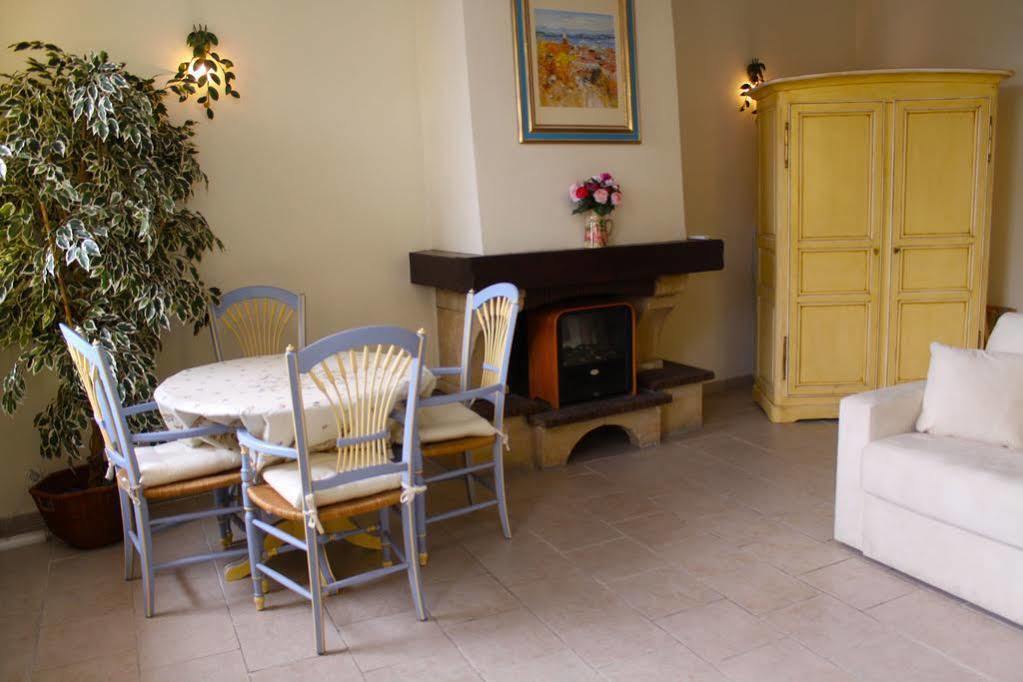 Very Charming Studio Apartment On Port In Cannes A Short Walk To Palais With Aircon And Internet 411 Экстерьер фото