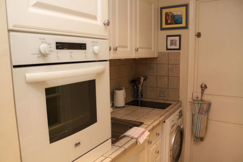 Very Charming Studio Apartment On Port In Cannes A Short Walk To Palais With Aircon And Internet 411 Экстерьер фото