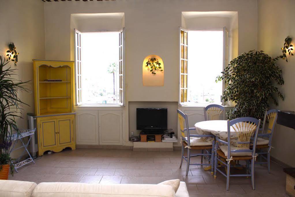 Very Charming Studio Apartment On Port In Cannes A Short Walk To Palais With Aircon And Internet 411 Экстерьер фото