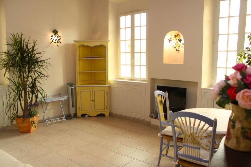 Very Charming Studio Apartment On Port In Cannes A Short Walk To Palais With Aircon And Internet 411 Экстерьер фото