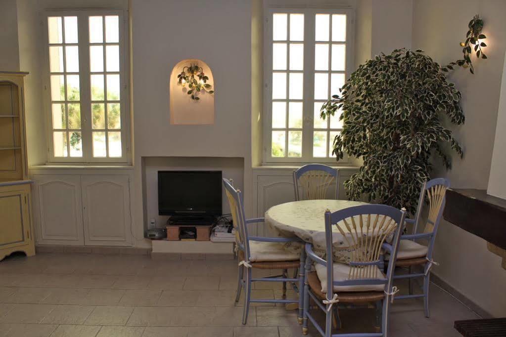 Very Charming Studio Apartment On Port In Cannes A Short Walk To Palais With Aircon And Internet 411 Экстерьер фото