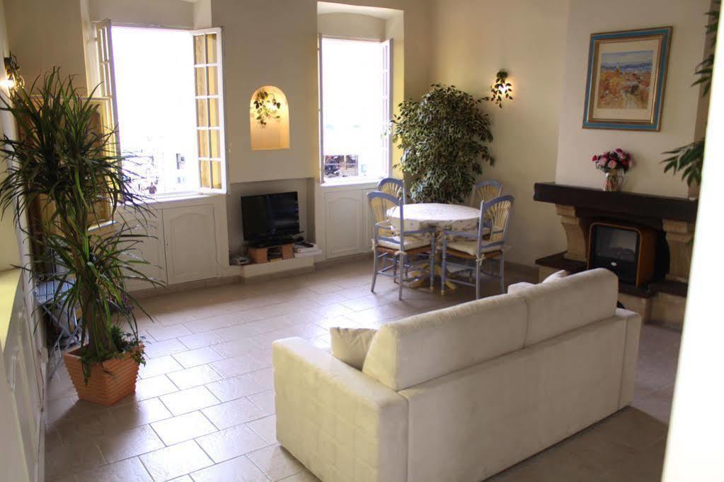 Very Charming Studio Apartment On Port In Cannes A Short Walk To Palais With Aircon And Internet 411 Экстерьер фото