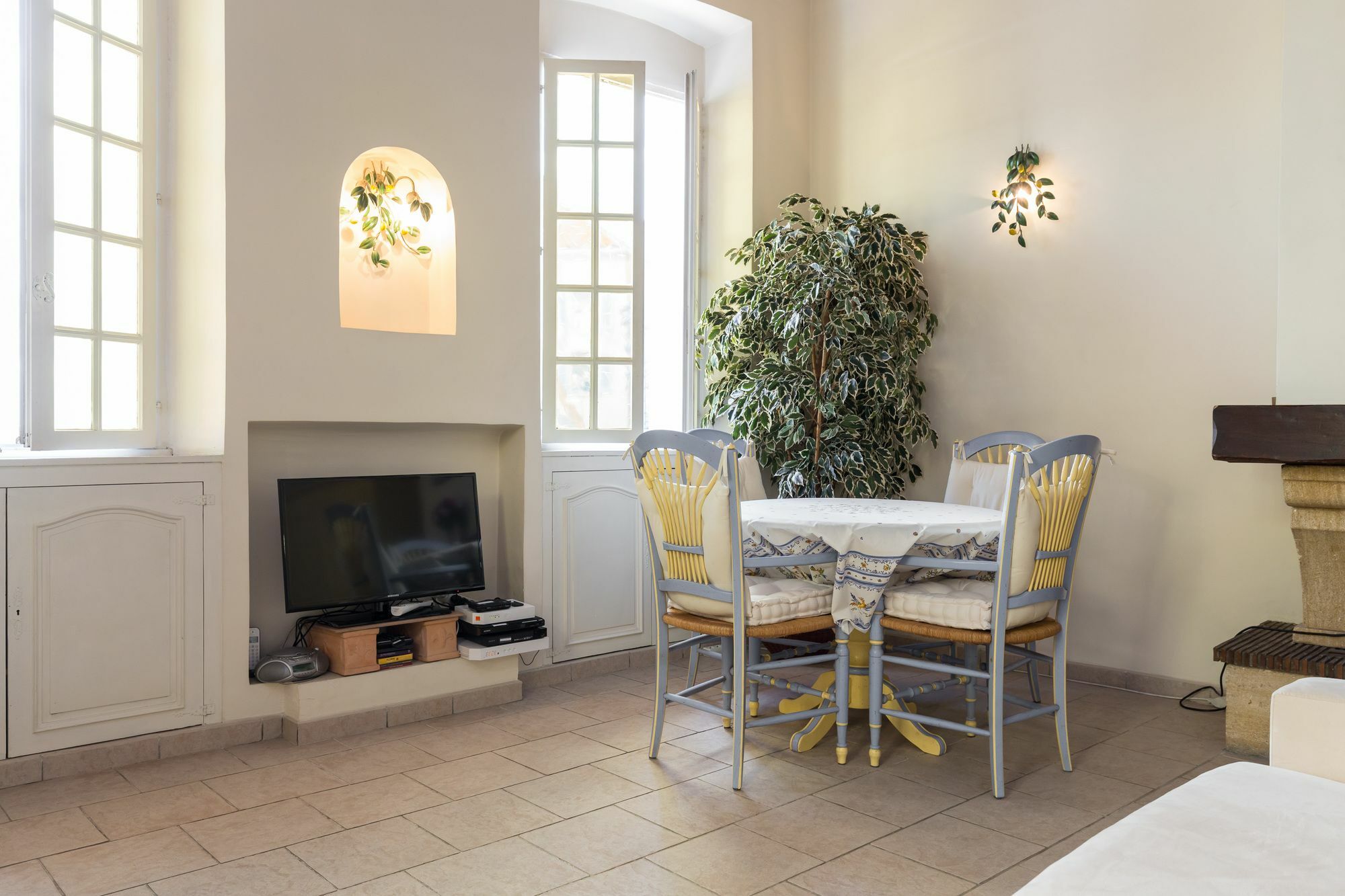 Very Charming Studio Apartment On Port In Cannes A Short Walk To Palais With Aircon And Internet 411 Экстерьер фото