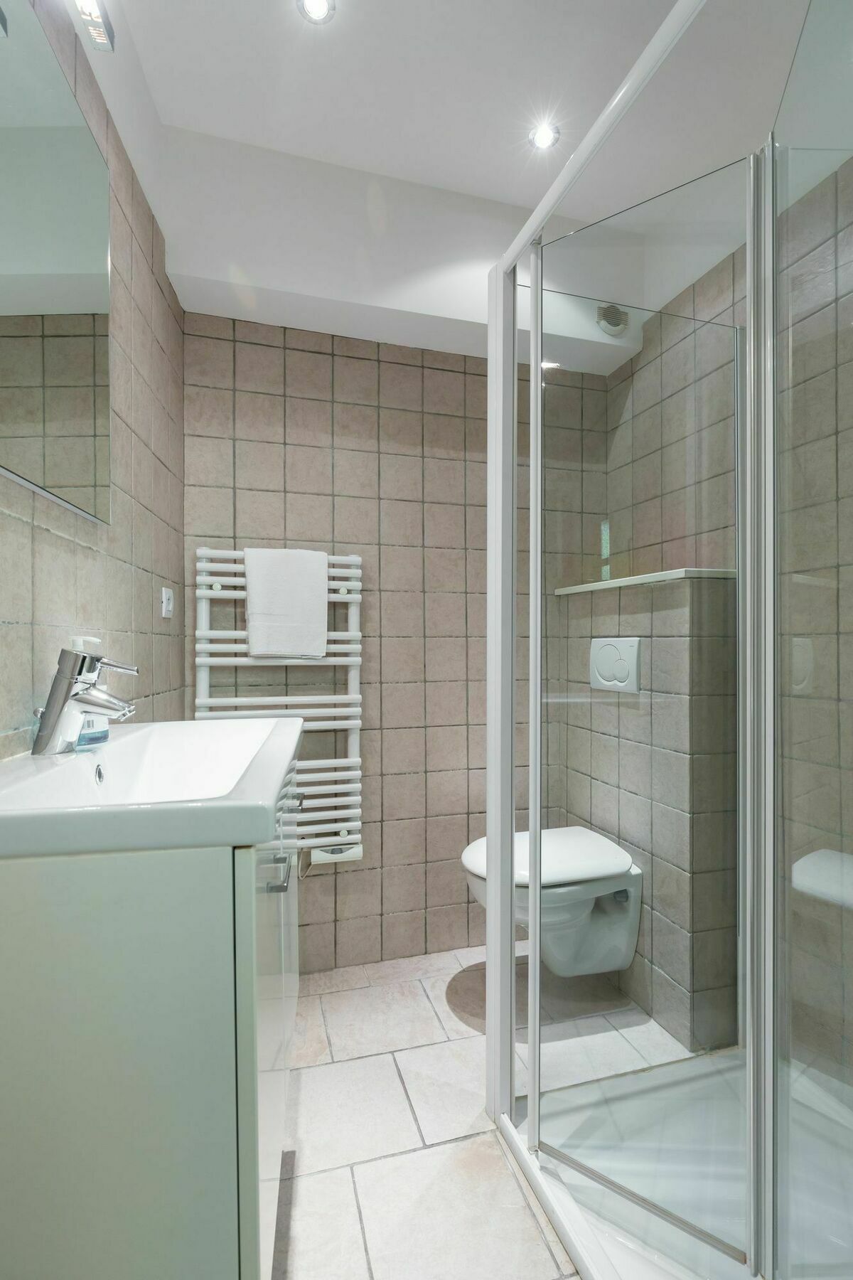 Very Charming Studio Apartment On Port In Cannes A Short Walk To Palais With Aircon And Internet 411 Экстерьер фото